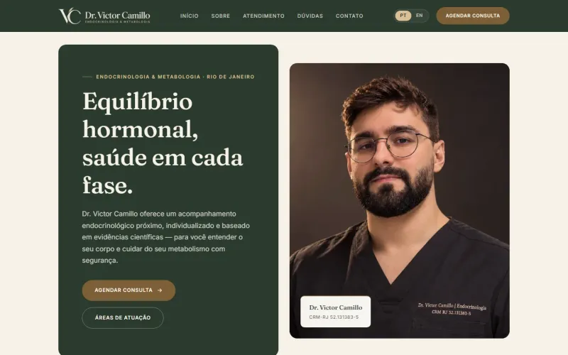 Página inicial do site do Dr. Victor Camillo, com o título "Equilíbrio hormonal, saúde em cada fase" e a foto do médico